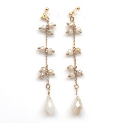 <img src=”bridal-dangle-white-opal-beads-drop-chandelier-invisible-clip-on-earrings-wedding5.jpg” alt=”pierced look and comfortable Pierced look and comfortable dangle bridal wedding white beads chandelier invisible clip on earringss 耳環夾 ノンホールピアス”/>