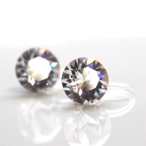 <img src=”bridal-wedding-swarovski-cystal-invisible-clip-on-stud-earrings.jpg” alt=”pierced look and comfortable Comfortable and pierced look bridal wedding swarovski crystal rhinestone invisible clip on earrings bridal jewelry by MiyabiGrace 耳環夾 ノンホールピアス 夾式耳環”/>