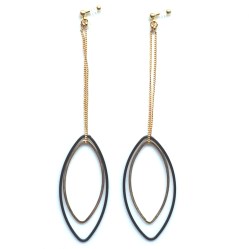 <img src=”comfortable-dangle-long-gold-black-invisible-clip-on-hoop-earrings-miyabigrace-3.jpg” alt=”pierced look and comfortable Comfortable and pierced look dangle gold and black invisible clip on double oval hoop minimal earrings 夾耳環 ノンホールピアス MiyabiGrace”/>