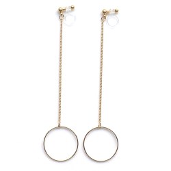 <img src=”comfortable-dangle-minimalist-gold-invisible-clip-on-hoop-earrings-miyabigrace-2.jpg” alt=”pierced look and comfortable Comfortable and pierced look dangle long thread gold circle hoop minimalist invisible clip on earrings MiyabiGrace 夾耳環 ノンホールピアス”/>