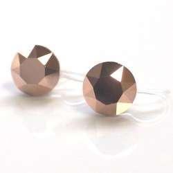 <img src=”crystal-rose-gold-swarovski-invisible-clip-on-earrings-gold-pink-clip-ons10.jpg” alt=”pierced look and comfortable Swarovski Crystal Rose Gold Invisible Clip On Earrings, Metallic Pink Swarovski Clip Earrings, Non Pierced Earrings, Pink Gold Clip ons”/>