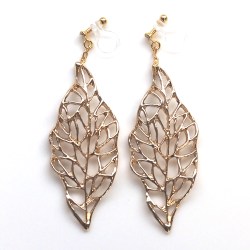 <img src=”dangle-large-gold-leaf-leaves-invisible-clip-on-earrings-non-pierced5.jpg” alt=”pierced look and comfortable Large Gold Leaf Invisible Clip On Earrings, Dangle Gold Leaves Clip Earrings, Non Pierced Earrings, Bitanical Comfortable Clip-On Earrings”/>