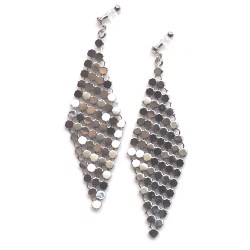 <img src=”dangle-silver-mesh-invisible-clip-on-earrings-miyabigrace81.jpg” alt=”pierced look and comfortable dangle silver mesh invisible clip on earrings”/>