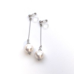 <img src=”dangle-silver-white-cotton-pearl-invisible-clip-on-earrings-non-pierced-earrin” alt=”pierced look and comfortable Dangle White Cotton Pearl Invisible Clip On Earrings, Bridal Pearl Clip Earrings, Wedding Clip-On Earrings”/>