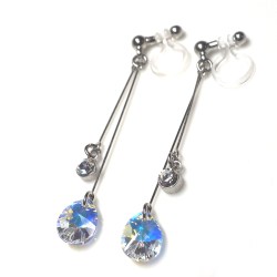 <img src=”dangle-teardrop-aurora-borelis-swarovski-crystal-invisible-clip-on-earrings_non-pierced-earrings10.jpg” alt=”pierced look and comfortable Wedding bridal Dangle clear swarovski crystal and round crystal silver invisible clip on earrings non pierced earrings”/>