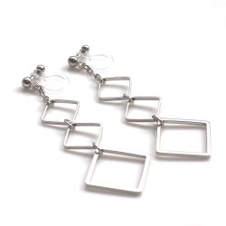<img src=”dangle-three-silver-square-invisible-clip-on-earrings-miyabigrace-non-pierced3.jpg” alt=”pierced look and comfortable dangle three square long silver invisible clip on earrings”/>