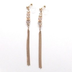 <img src=”dangle-wedding-long-chain-and-milky-topaz-crystal-invisible-clip-on-earrings61.jpg” alt=”pierced look and comfortable wedding dangle gold fringe and white opal crystal invisible clip on earrings”/>