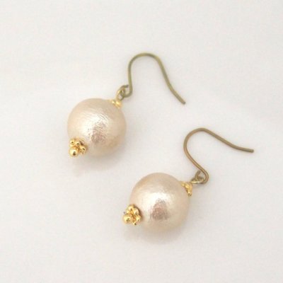 Japanese cotton pearl earrings_MiyabiGrace5