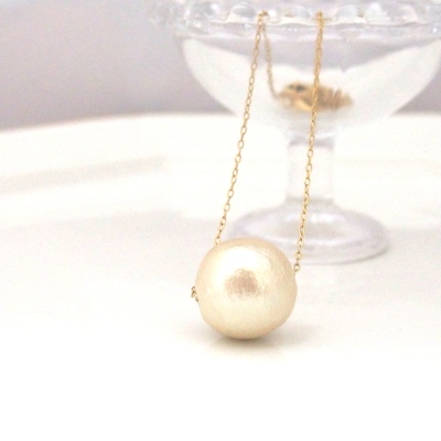 Large 18 mm Light beige cotton pearl pendant
