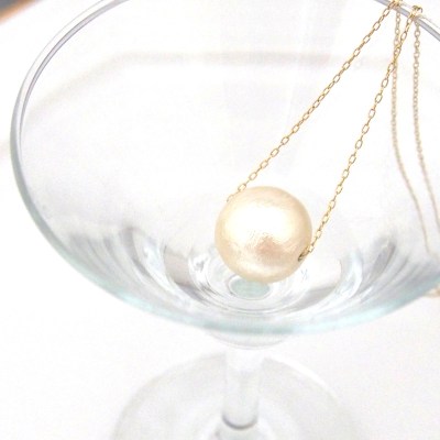 Large 18 mm Light beige cotton pearl pendant