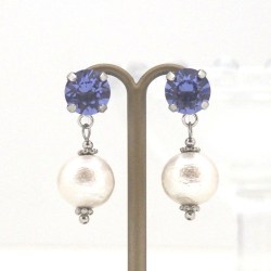 <img src=”tanzanite-swarovski-crystal-cotton-pearl-invisible-clip-on-earrings-2.jpg” alt=”pierced look and comfortable Wedding bridal Tanzanite swaorovski crystal and white Japanese cotton pearl invisible clip on earrings non pierced earrings”/>
