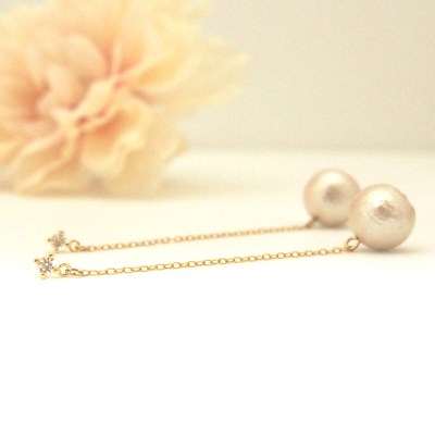 Dangle crystal and Japanese cotton pearl earrings