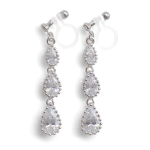 <img src=”comfortable-bridal-weddding-dangle-chandelier-cz-cubic-zirconia-crystal-invisible-clip-on-earrings-miyabigrace2.jpg” alt=”pierced look and comfortable Comfortable and pierced look bridal wedding dangle silver teardrop chandelier cubic zirconia cz crystal invisible clip on earrings bridal jewelry by MiyabiGrace 耳環夾 ノンホールピアス 夾式耳環”/>