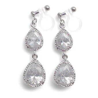 <img src=”comfortable-bridal-wedding-silver-chandelier-cz-cubic-zirconia-crystal-invisible-clip-on-earrings-miyabigrace2.jpg” alt=”pierced look and comfortable Comfortable pierced look bridal wedding dangle chandelier silver cz cubic zirconia crystal invisible clip on earrings By MiyabiGrace by MiyabiGrace 夾耳環 ノンホールピアス”/>