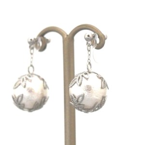 white cotton pearl invisible clip on earrings_MiyabiGrace