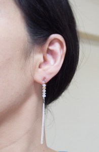 <img src=”dangle-silver-long-chain-white-opal-crystal-invisible-clip-on-earrings1.jpg” alt=”silver fringe and white opal crystal dangle invisible clip on earrings MiyabiGrace”/>