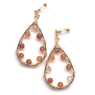 <img src=”comfortable-dangle-orange-carnerian-gemstone-invisible-clip-on-hoop-earrings.jpg” alt=”pierced look and comfortable Pierced look and comfortable dangle orange carnelian gemstone gold hoop invisible clip on earringss 夾耳環 ノンホールピアス”/>