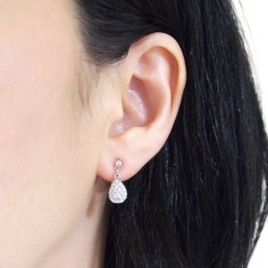 <img src=”bridal-wedding-pierced-look-comfortable-dangle-silver-teardrop-cubic-zirconia-pave-crystal-cz-invisible-clip-on-earrings-miyabigrace-e5a4bee880b3e792b0-e5a4bee5bc8fe880b3e792b0.jpg” alt=”pierced look and comfortable Comfortable and pierced look bridal wedding dangle silver teardrop pave cubic zirconia cz crystal invisible clip on earrings bridal jewelry by MiyabiGrace 耳環夾 ノンホールピアス 夾式耳環”/>