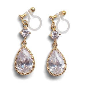 <img src=”comfortable-pierced-look-bridal-wedding-dangle-gold-teardrop-cubic-zirconia-cz-crystal-invisible-clip-on-earrings-miyabigrace-e5a4bee880b3e792b0-e5a4bee5bc8fe880b3e792b0-e382a41.jpg” alt=”pierced look and comfortable Comfortable and pierced look bridal wedding dangle gold teardrop chandelier cubic zirconia cz crystal invisible clip on earrings bridal jewelry by MiyabiGrace 耳環夾 ノンホールピアス 夾式耳環”/>