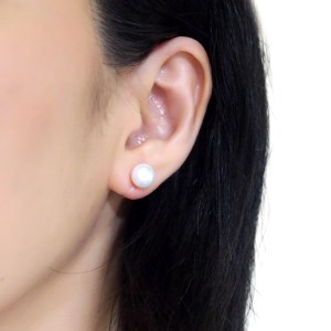 <img src=”comfortable-pierced-look-bridal-wedding-genuine-9-5-mm-freshwater-pearl-invisible-clip-on-stud-earrings-miyabigrace-e5a4bee880b3e792b0-e3838ee383b3e3839be383bce383abe383941.jpg” alt=”pierced look and comfortable Comfortable and pierced look bridal wedding freshwater pearl invisible clip on earrings bridal jewelry by MiyabiGrace 耳環夾 ノンホールピアス 夾式耳環”/>