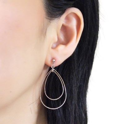 Comfortable pierced look dangle shiny rotatable textured silver double teardrop hoop invisible clip on earrings MiyabiGrace 夾耳環 夾式耳環 イヤリング1.jpg
