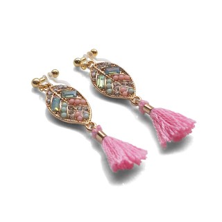 <img src=”pierced-look-comfortable-dangle-gold-leaf-pink-rhinestone-pink-tassel-boho-bohemian-invisible-clip-on-earrings-miyabigrace-e5a4bee880b3e792b0-e5a4bee5bc8fe880b3e792b0-e382a” alt=”pierced look and comfortable Comfortable and pierced look pink tassel with crystal invisible clip on earrings bridal jewelry by MiyabiGrace 耳環夾 ノンホールピアス 夾式耳環”/>