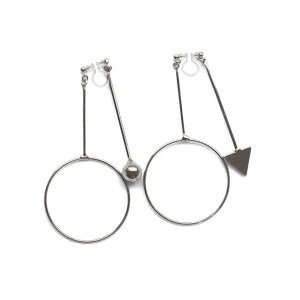 <img src="Comfortable pierced look silver double sided hoop arrow ball bar modern dangle invisible clip on earrings Miyabi Grace (18).jpg" alt="Pierced look comfortable dangle gold double sided circle long chain hoop invisible clip on earrings 4">