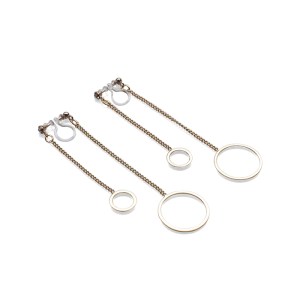 <img src="Pierced look comfortable dangle gold double sided circle long chain hoop invisible clip on earrings 3.jpg" alt="Pierced look comfortable dangle gold double sided circle long chain hoop invisible clip on earrings 4">