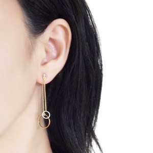 <img src="Pierced look comfortable dangle gold double sided circle long chain hoop invisible clip on earrings 4.jpg" alt="Pierced look comfortable dangle gold double sided circle long chain hoop invisible clip on earrings 4">