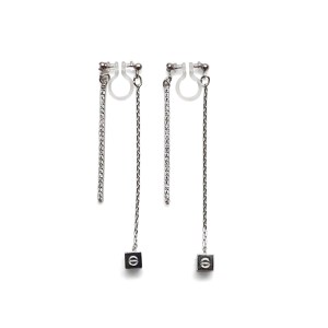 <img src="Pierced look comfortable dangle silver double sided rhinestone crystal cube invisible clip on earrings 1.jpg" alt="Pierced look comfortable dangle gold double sided circle long chain hoop invisible clip on earrings 4">